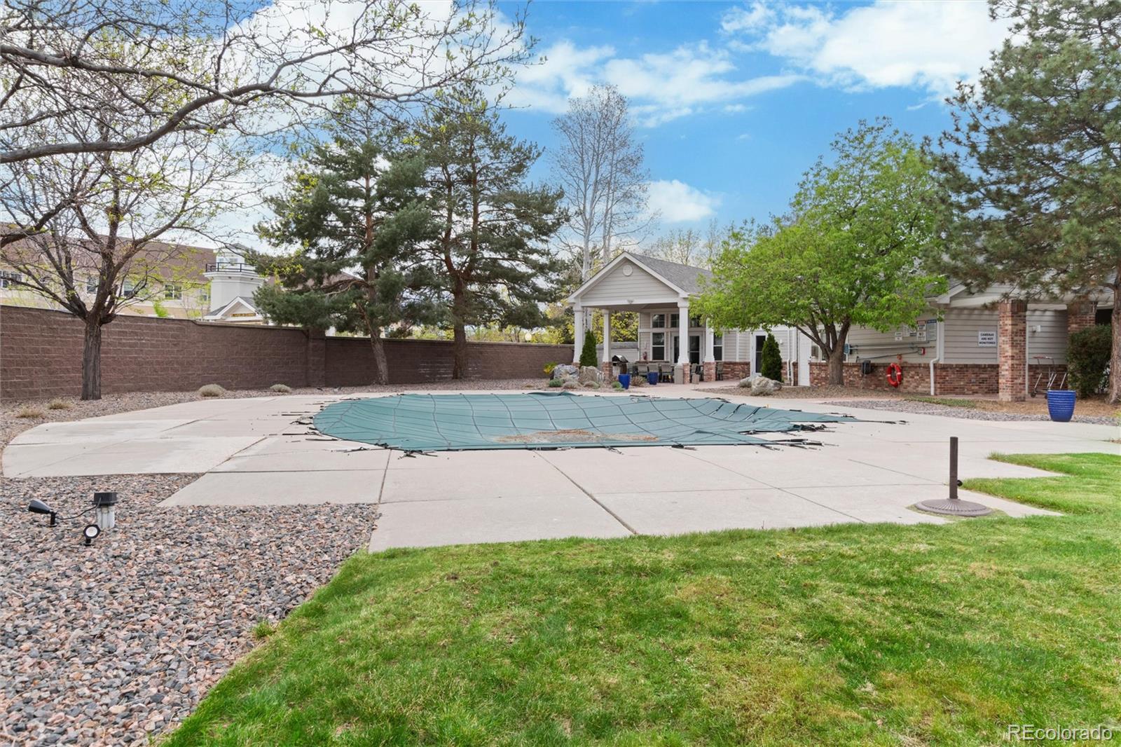 MLS Image #40 for 1011 s valentia street,denver, Colorado