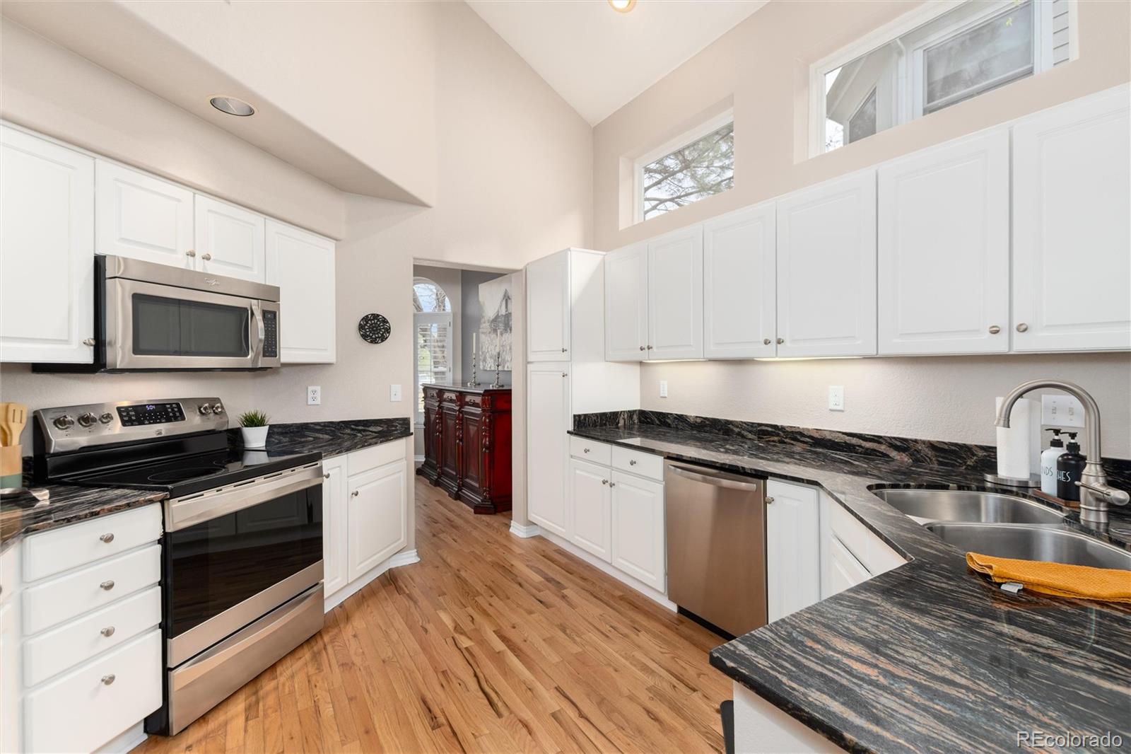 MLS Image #6 for 1011 s valentia street,denver, Colorado