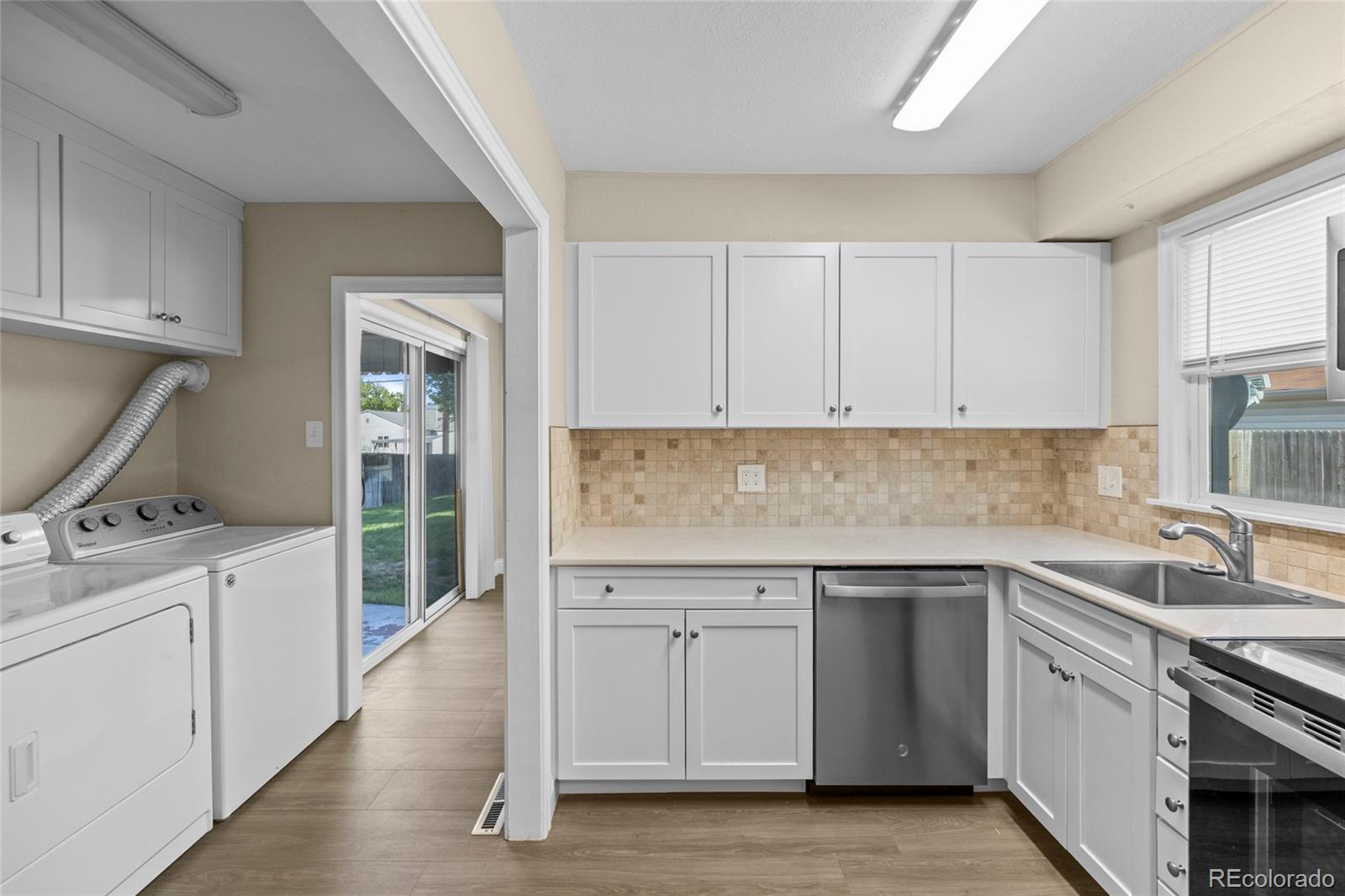 MLS Image #11 for 2060 s knox court,denver, Colorado