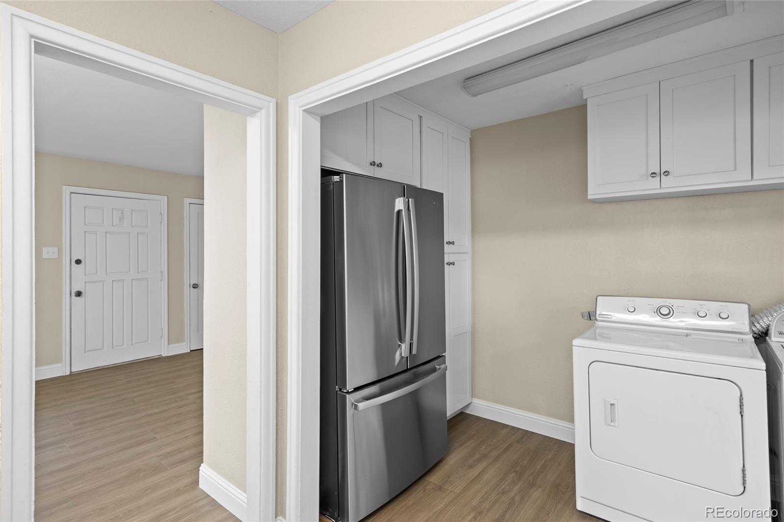 MLS Image #13 for 2060 s knox court,denver, Colorado