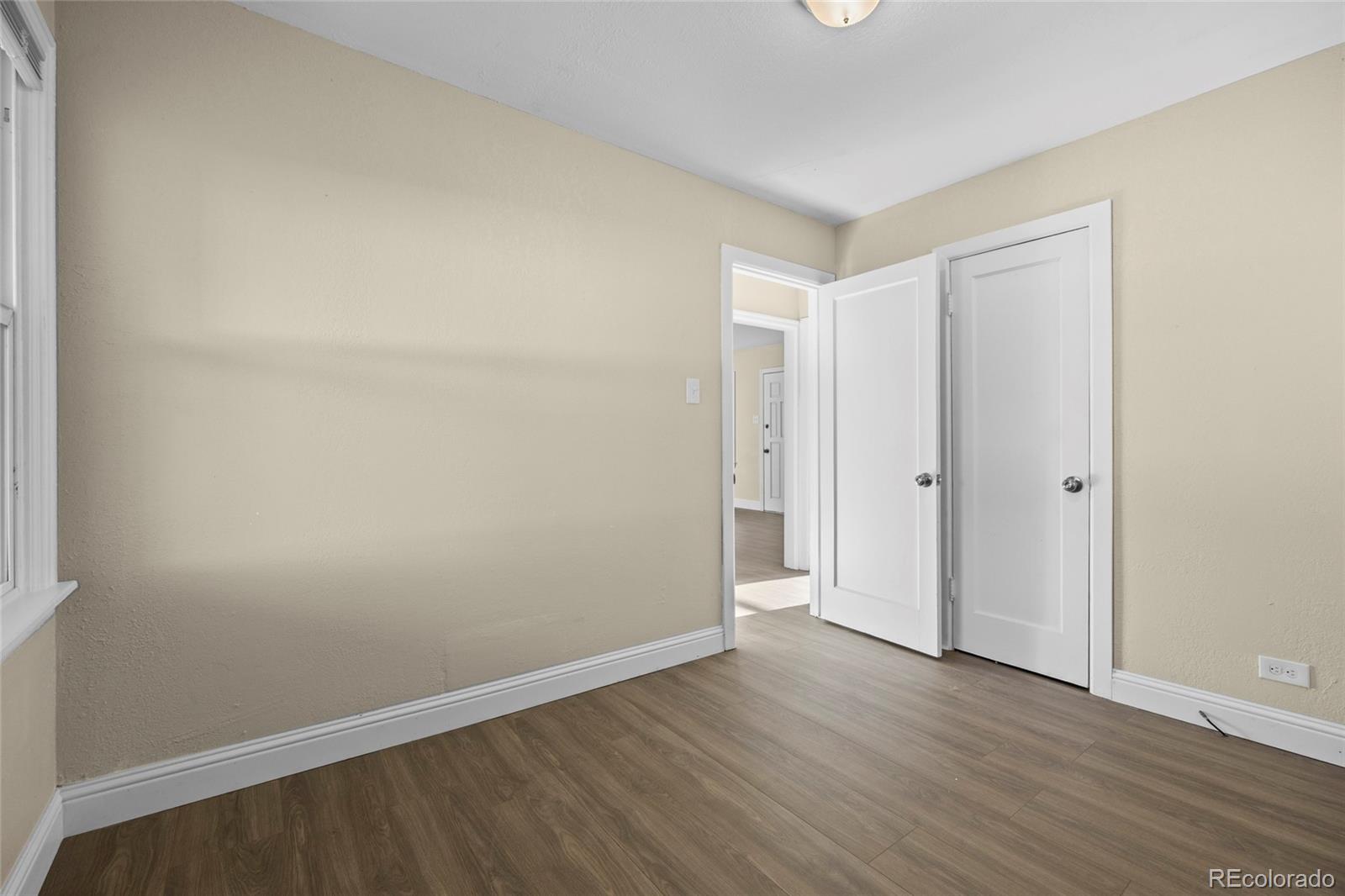 MLS Image #23 for 2060 s knox court,denver, Colorado