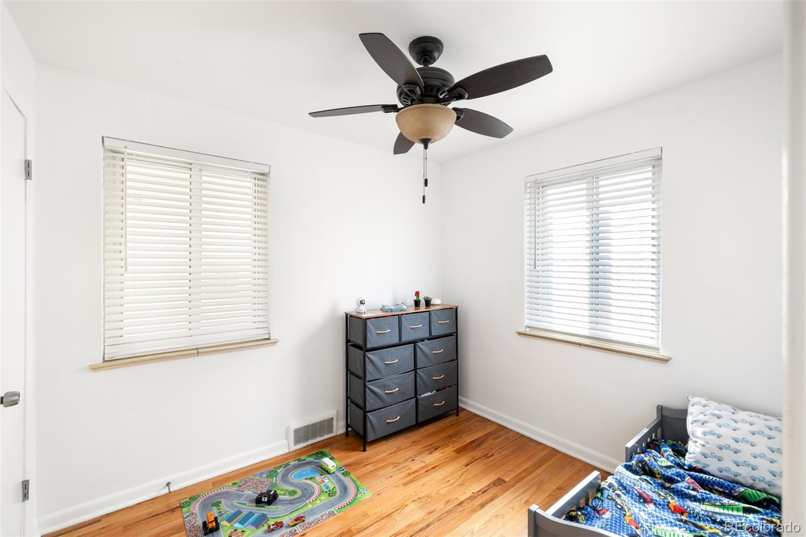 MLS Image #17 for 7600 e 22nd avenue,denver, Colorado