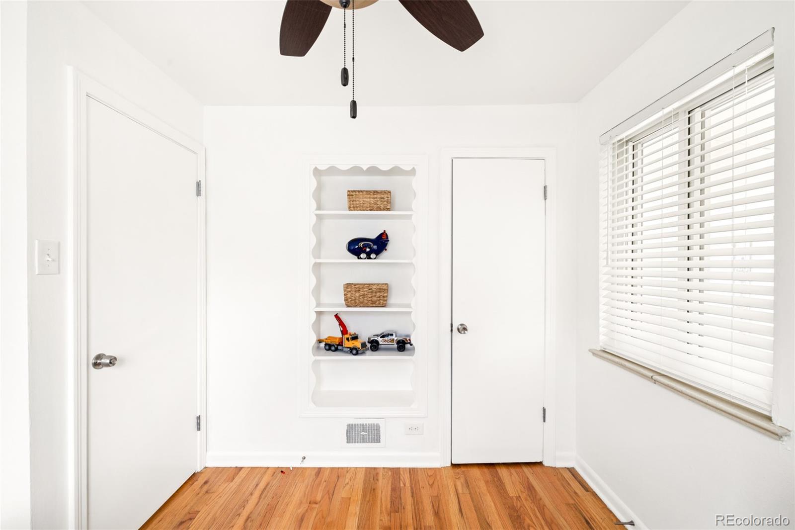 MLS Image #18 for 7600 e 22nd avenue,denver, Colorado