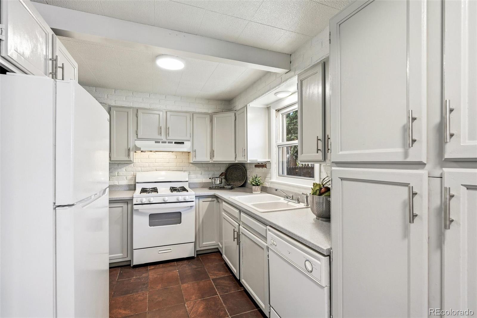 MLS Image #10 for 2449  marshall street,edgewater, Colorado