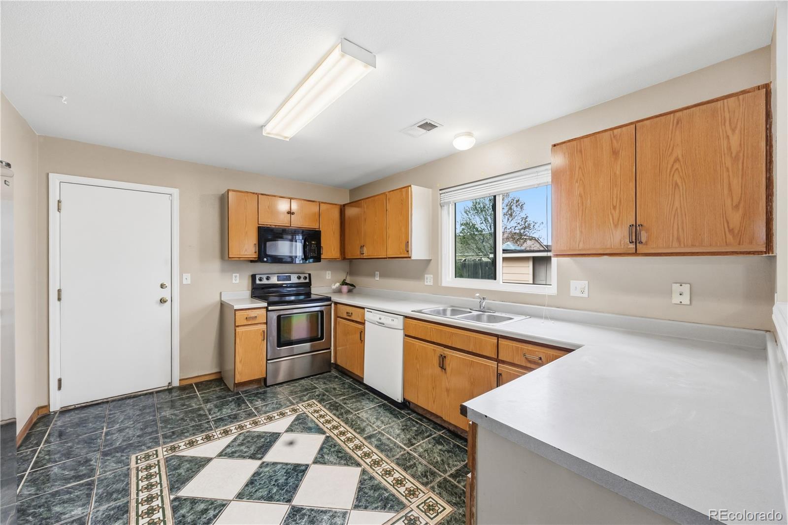 MLS Image #8 for 5003  jasper court,denver, Colorado