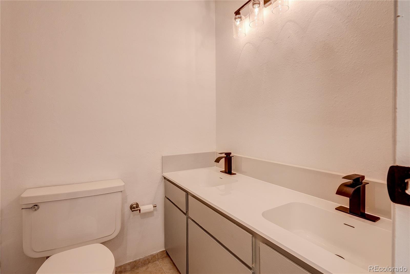 MLS Image #11 for 2365 e geddes avenue b22,littleton, Colorado
