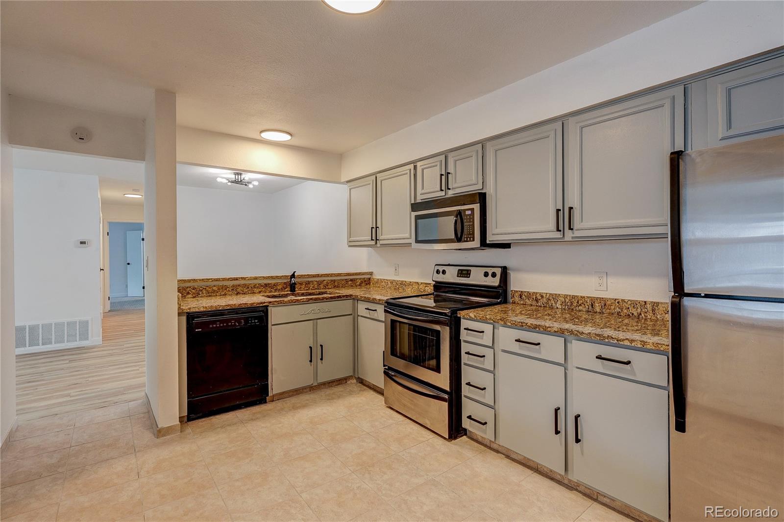 MLS Image #8 for 2365 e geddes avenue b22,littleton, Colorado