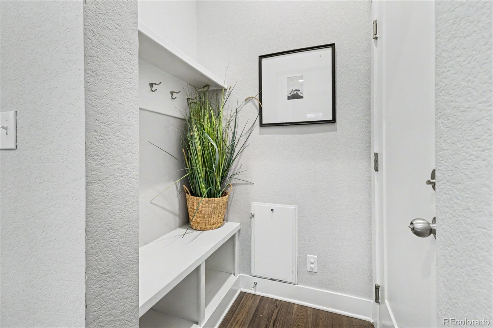 MLS Image #16 for 9982 e 60th avenue,denver, Colorado