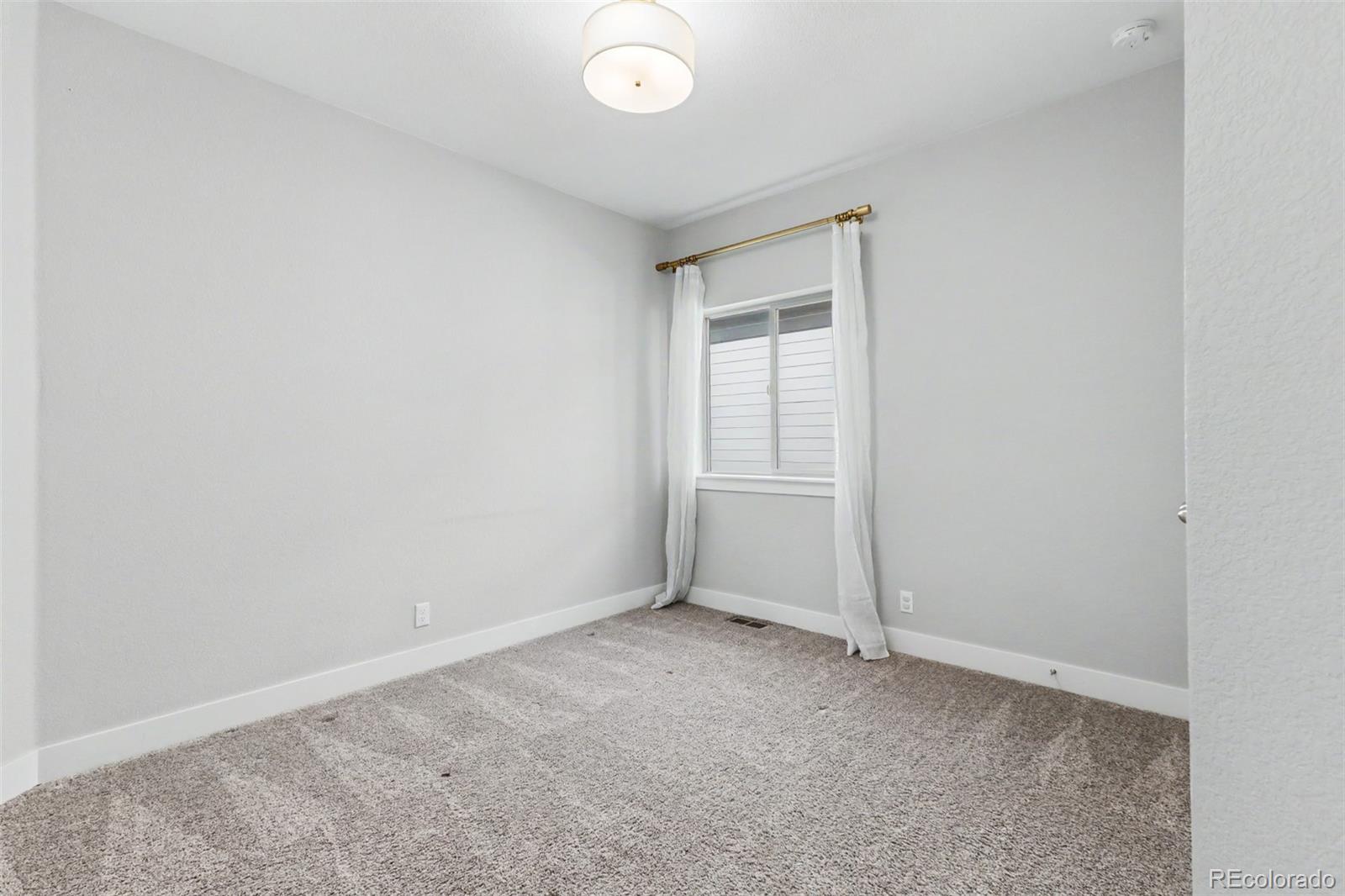 MLS Image #22 for 9982 e 60th avenue,denver, Colorado