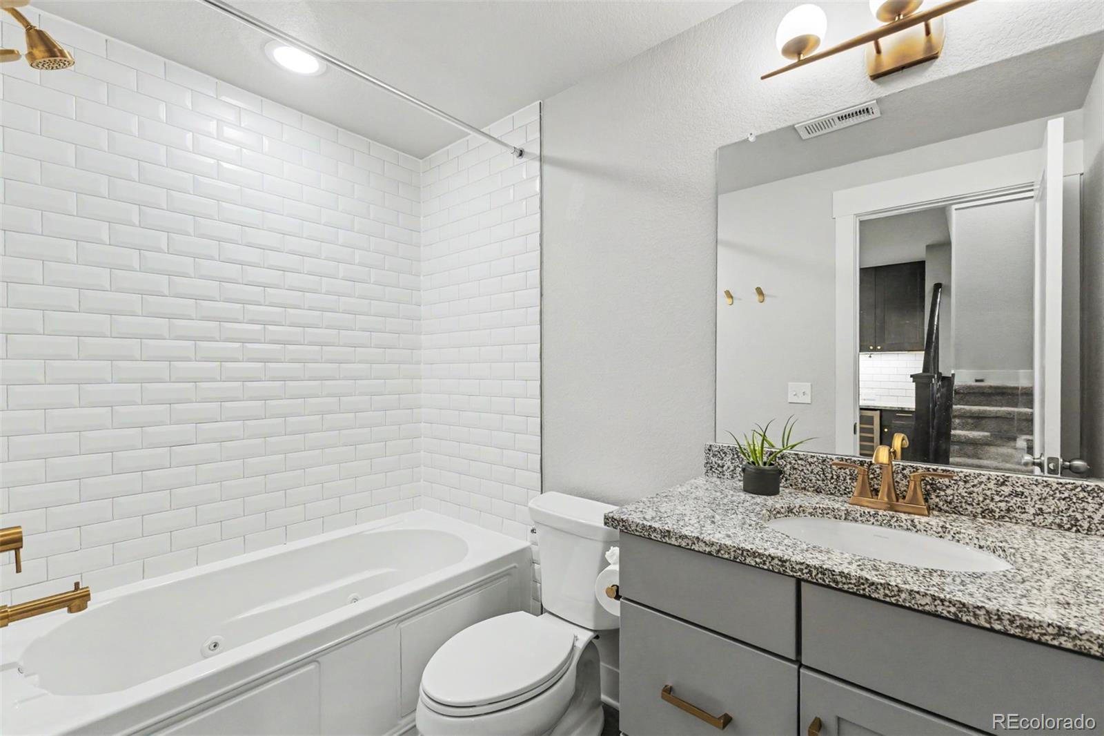 MLS Image #33 for 9982 e 60th avenue,denver, Colorado