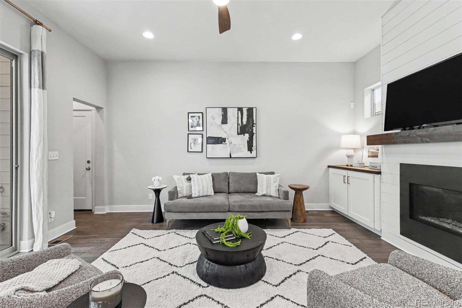 MLS Image #5 for 9982 e 60th avenue,denver, Colorado