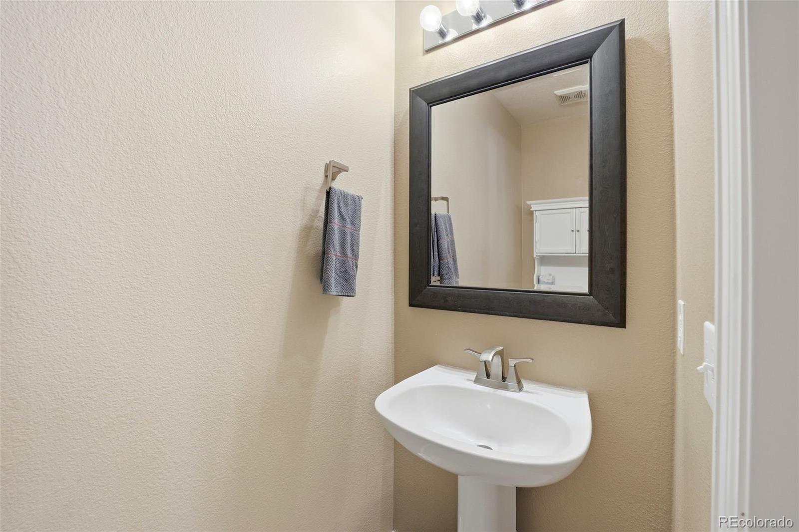 MLS Image #12 for 3851  orleans street,denver, Colorado