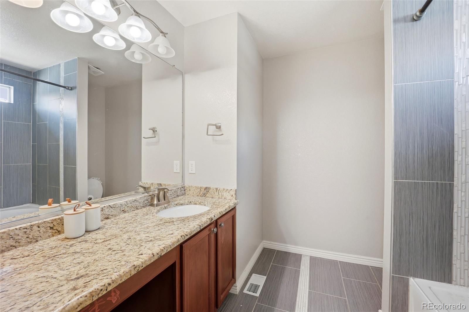 MLS Image #15 for 3851  orleans street,denver, Colorado