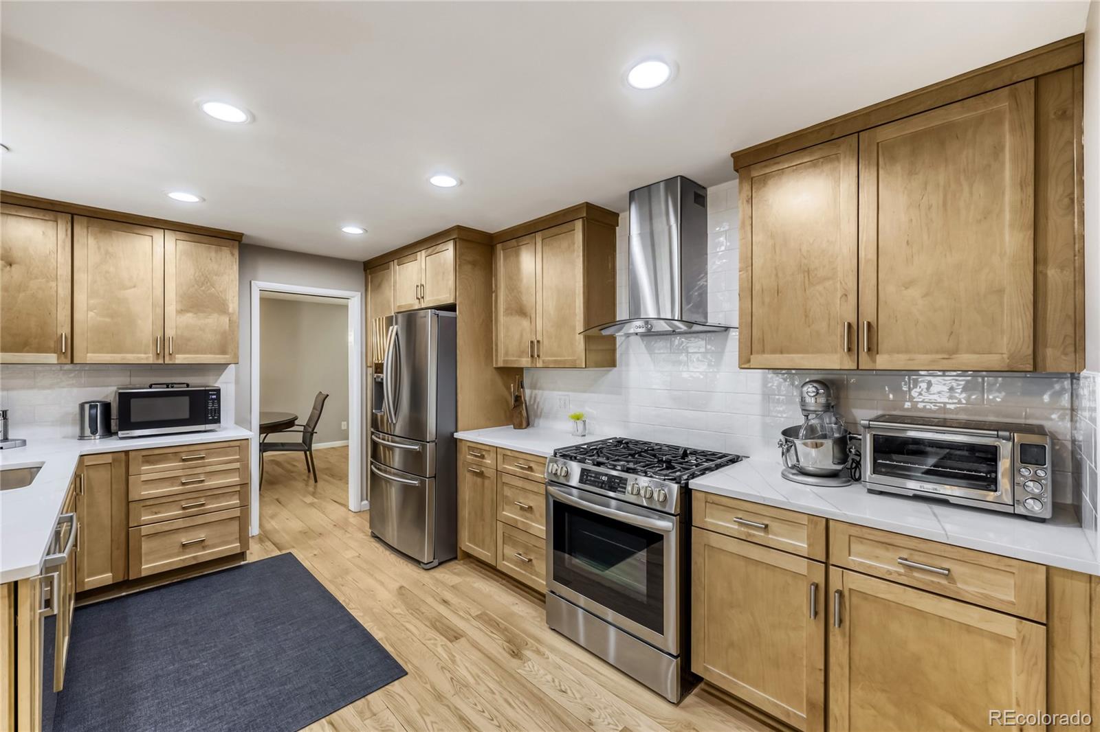 MLS Image #10 for 411  leyden street,denver, Colorado