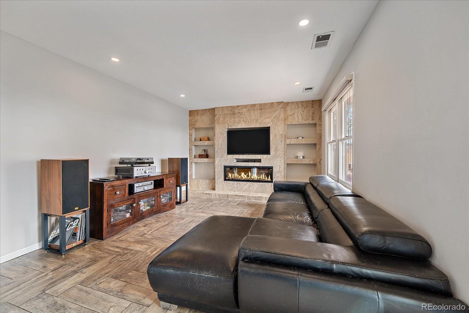 MLS Image #11 for 10058 w fremont place,littleton, Colorado