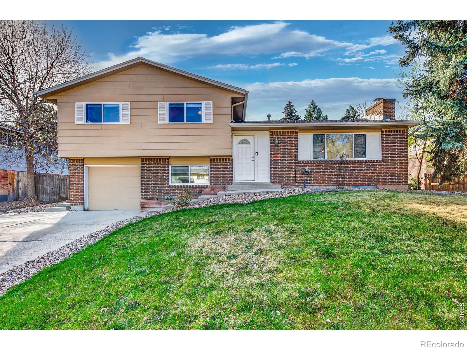 MLS Image #2 for 1432 s bowen street,longmont, Colorado