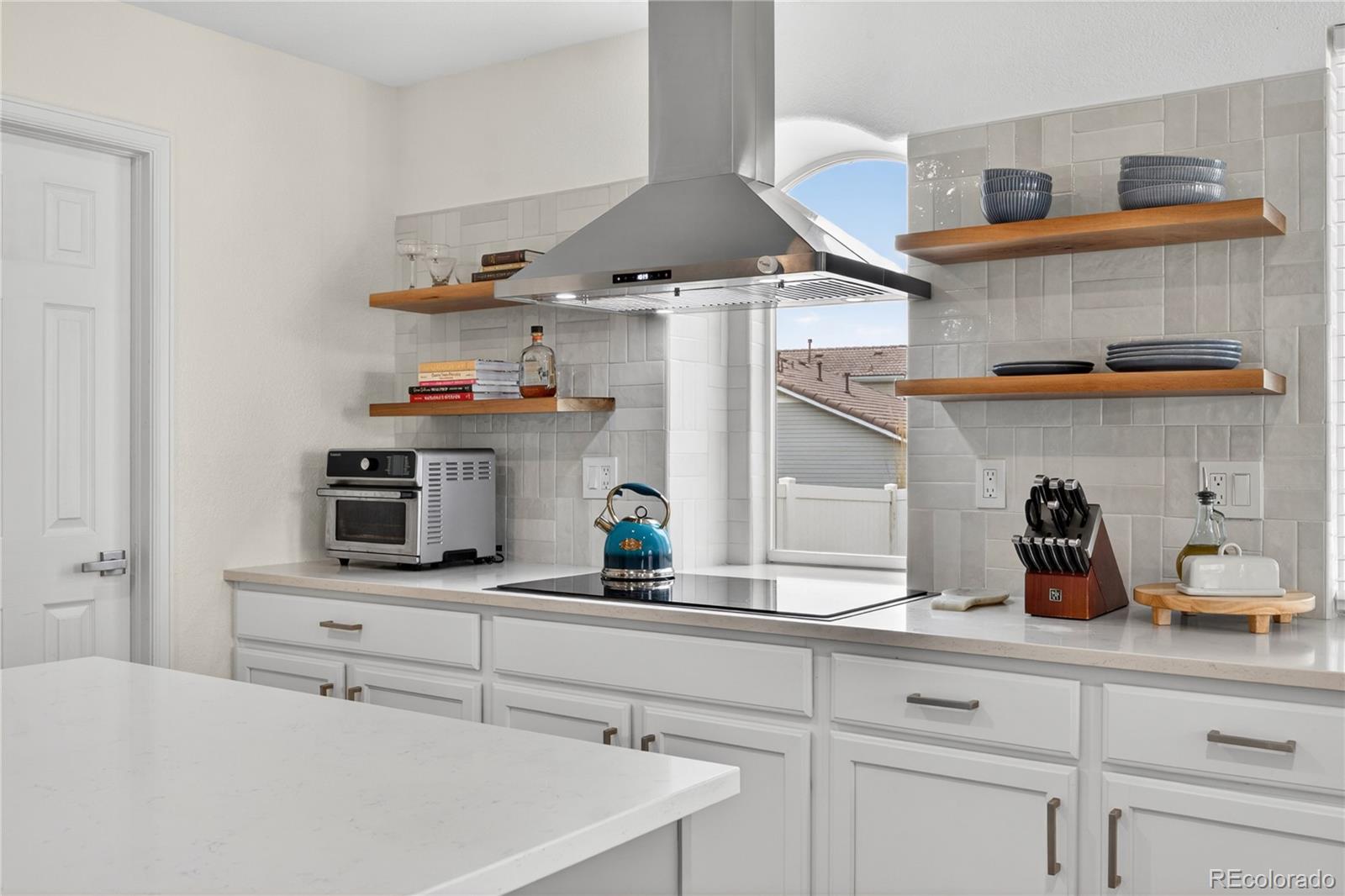 MLS Image #10 for 5076  ceylon street,denver, Colorado