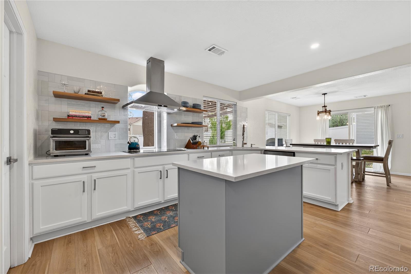 MLS Image #11 for 5076  ceylon street,denver, Colorado
