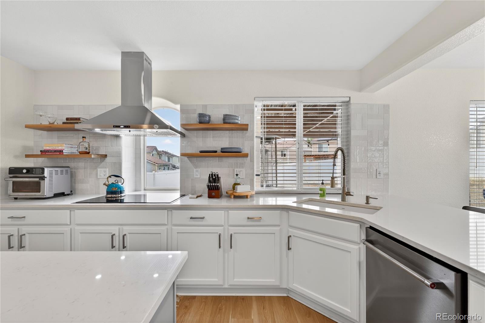 MLS Image #14 for 5076  ceylon street,denver, Colorado