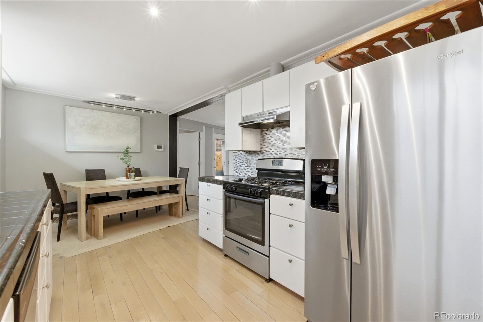 MLS Image #10 for 999 s fillmore way,denver, Colorado