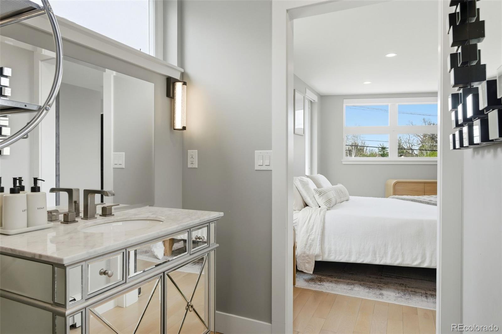 MLS Image #26 for 999 s fillmore way,denver, Colorado