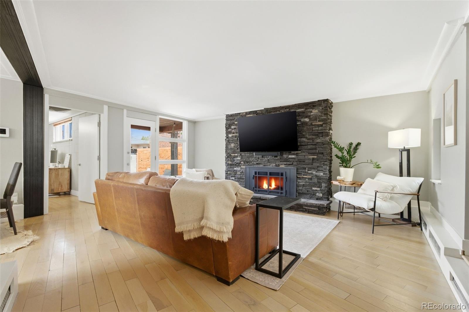 MLS Image #5 for 999 s fillmore way,denver, Colorado