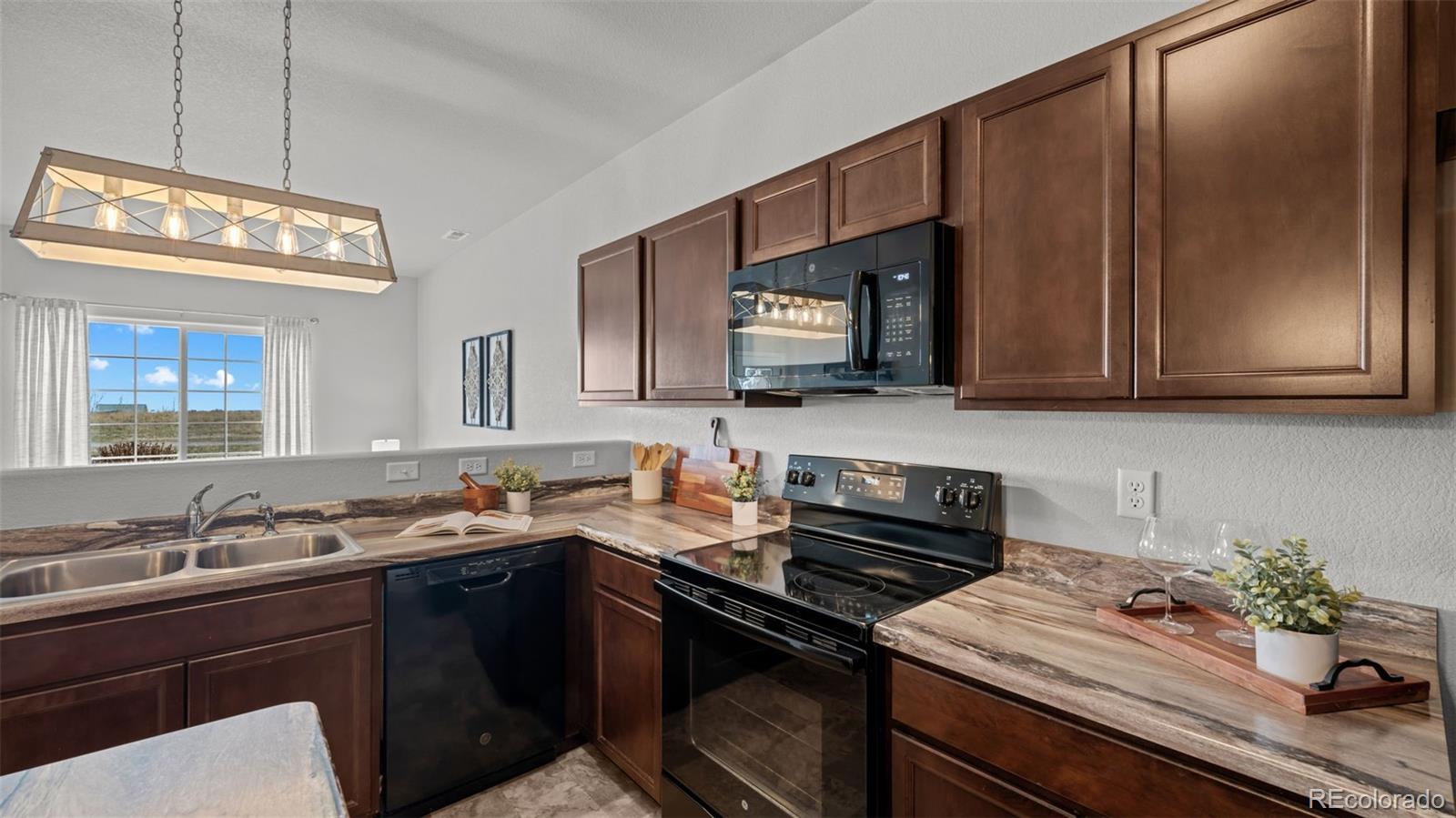 MLS Image #14 for 7423  sand lake heights,colorado springs, Colorado