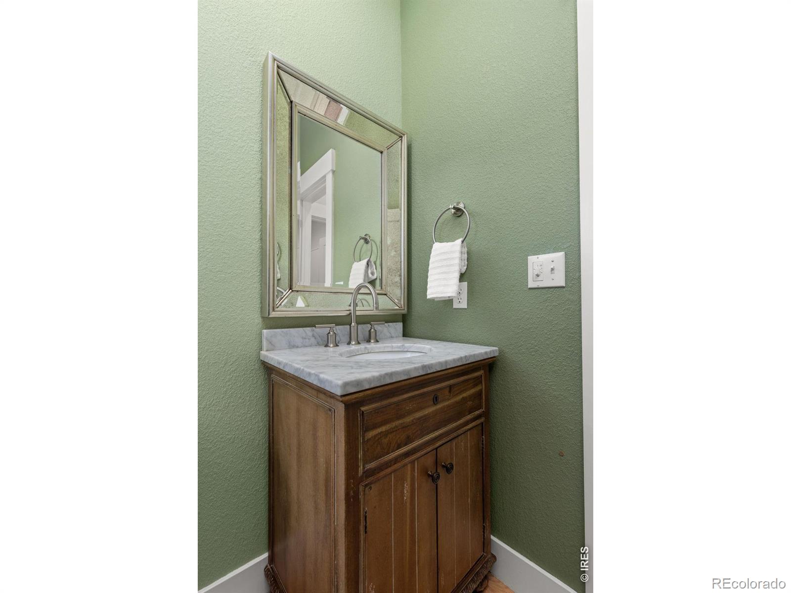 MLS Image #17 for 498  blue lake trail,lafayette, Colorado