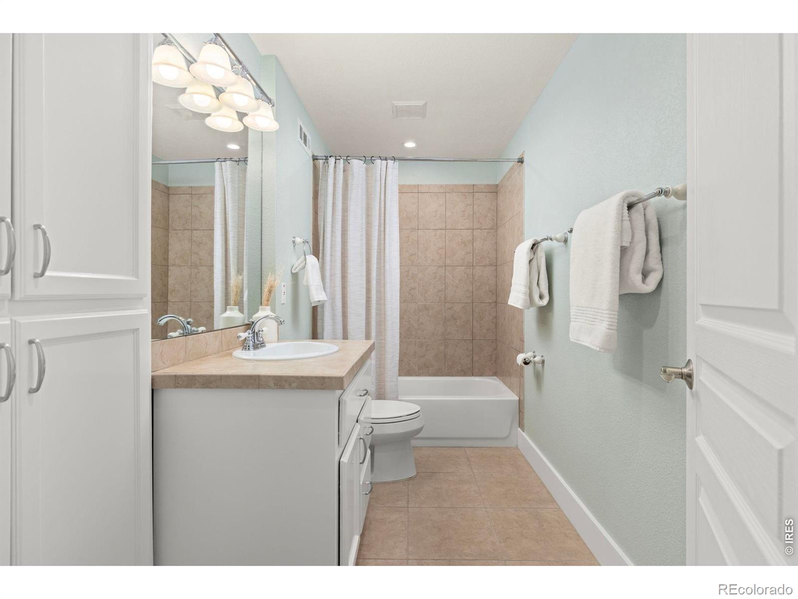 MLS Image #36 for 498  blue lake trail,lafayette, Colorado