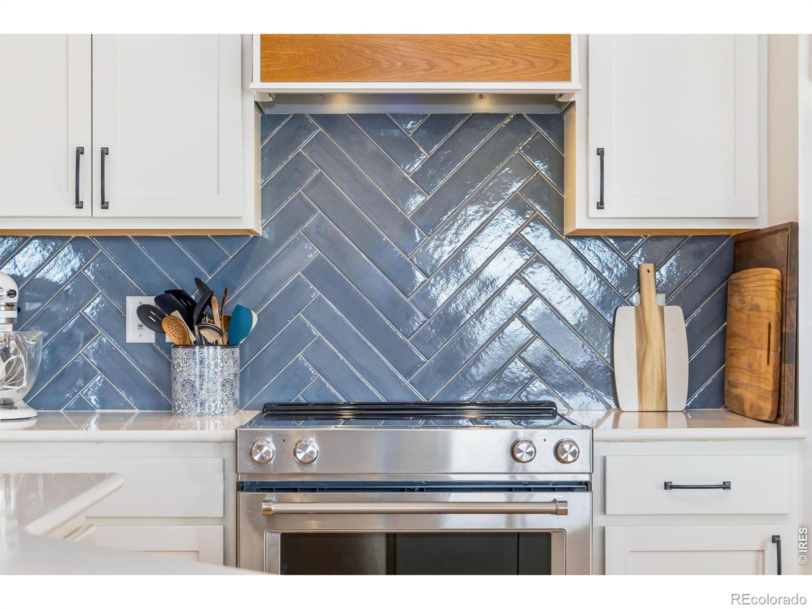 MLS Image #10 for 5521  homeward drive,timnath, Colorado