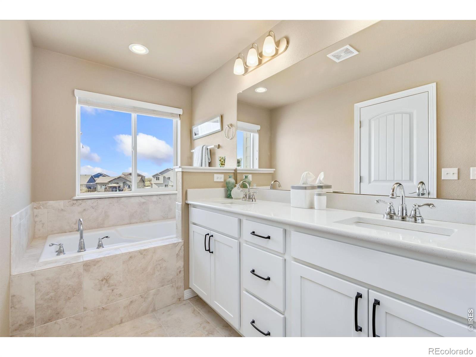 MLS Image #16 for 5521  homeward drive,timnath, Colorado