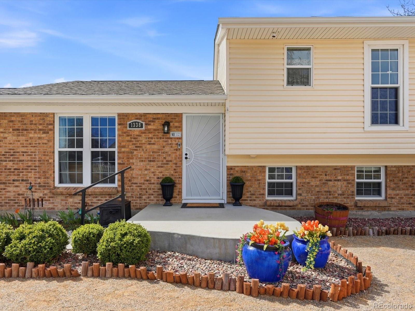 MLS Image #1 for 1338 s lewiston way,aurora, Colorado