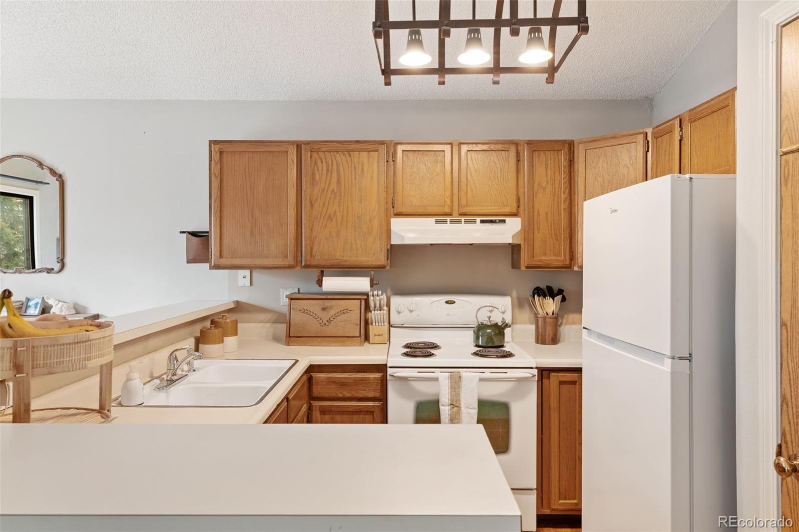 MLS Image #11 for 1125  greenbrier drive,colorado springs, Colorado