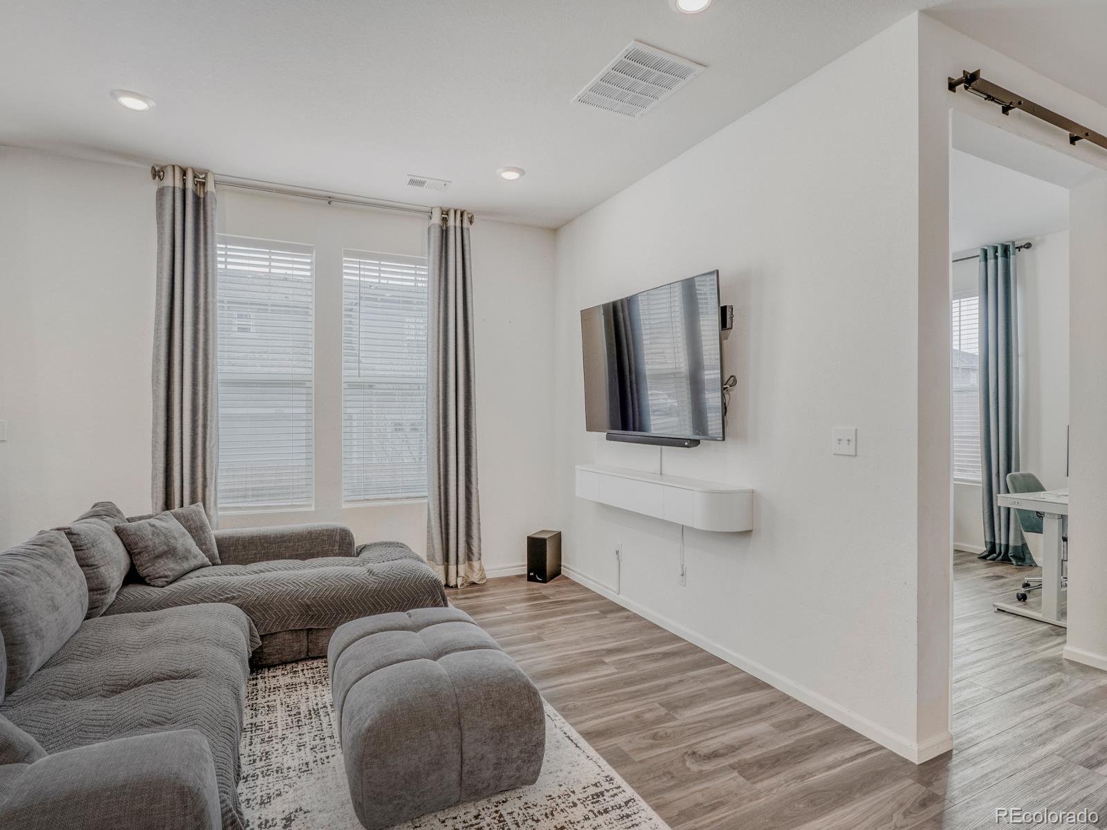 MLS Image #5 for 4397 s netherland court,aurora, Colorado