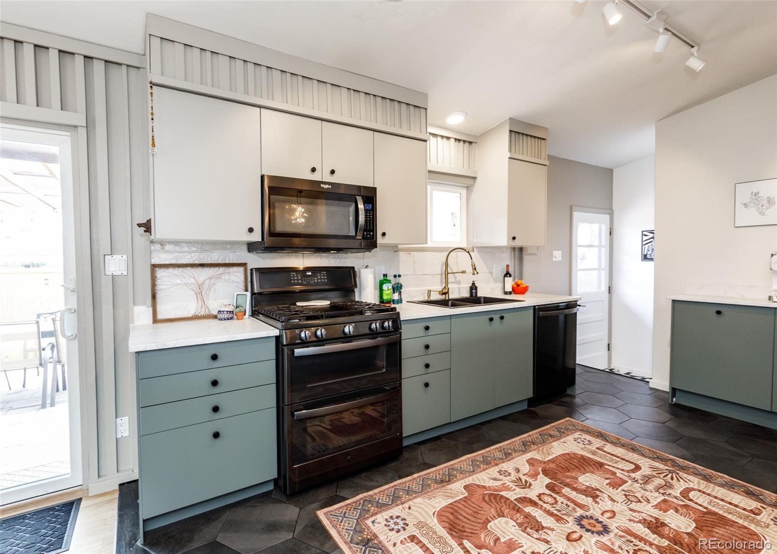 MLS Image #14 for 609  pioneer lane,colorado springs, Colorado