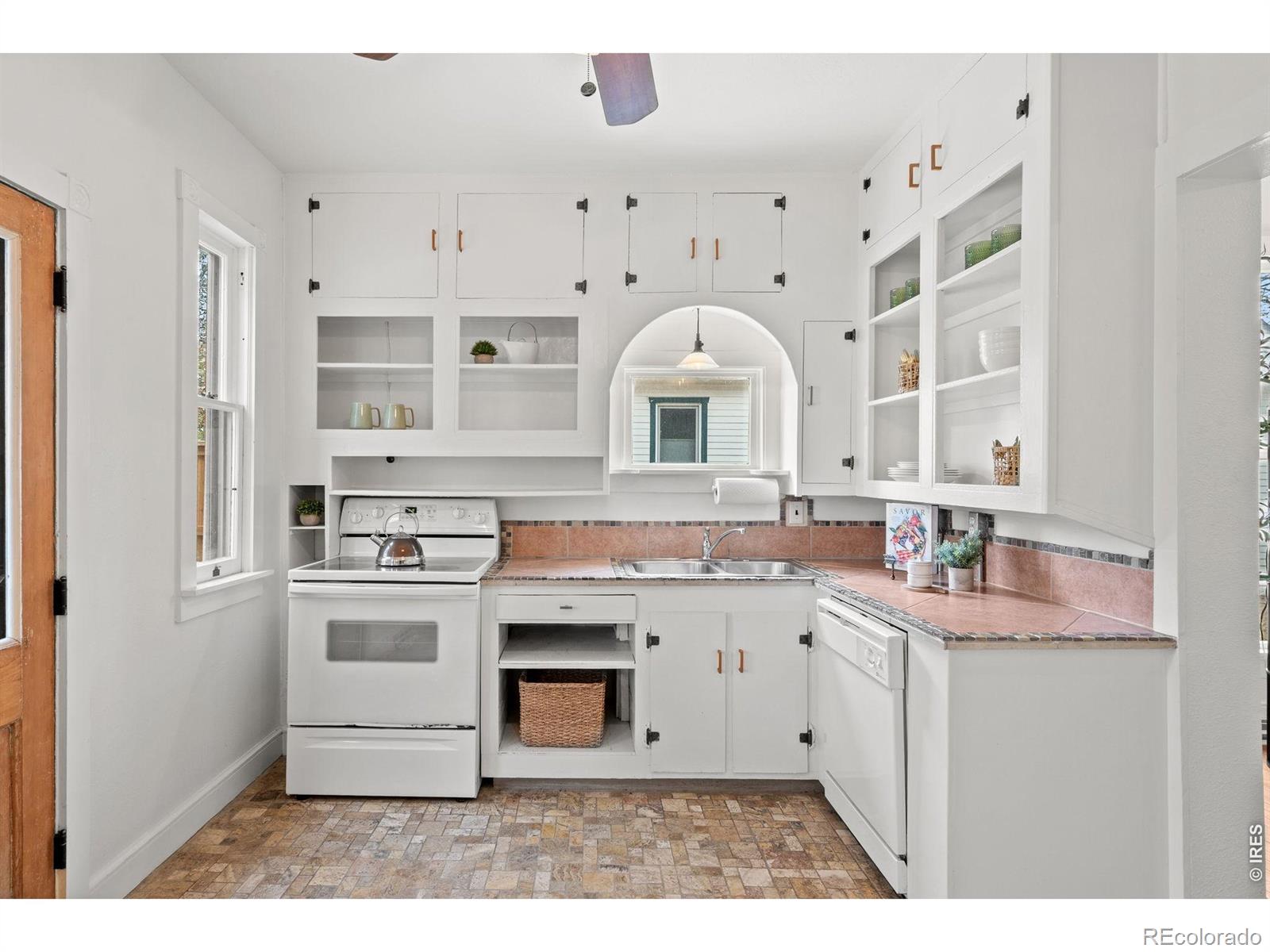 MLS Image #4 for 201 e cleveland street,lafayette, Colorado