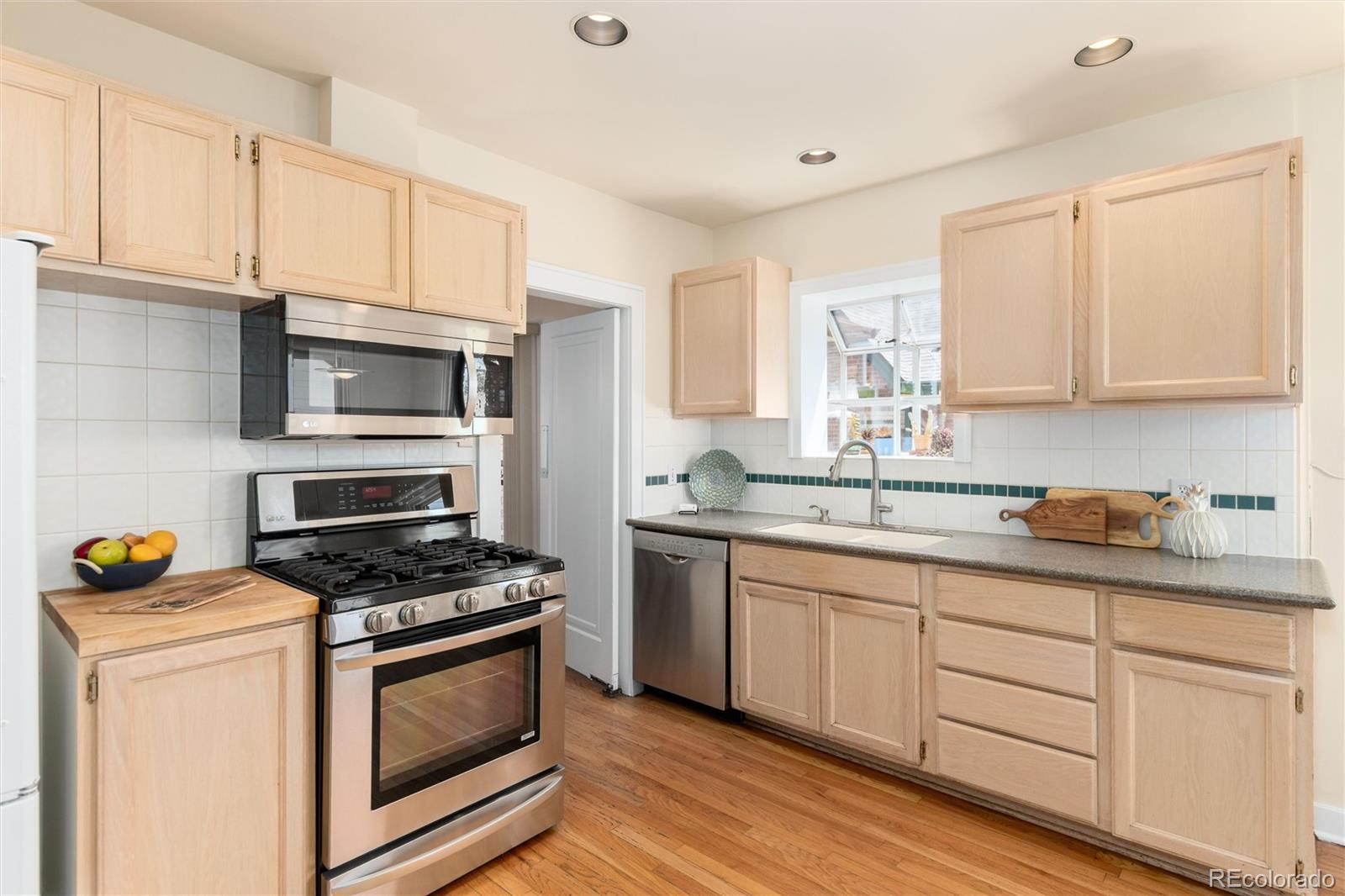 MLS Image #11 for 1567  ivanhoe street,denver, Colorado