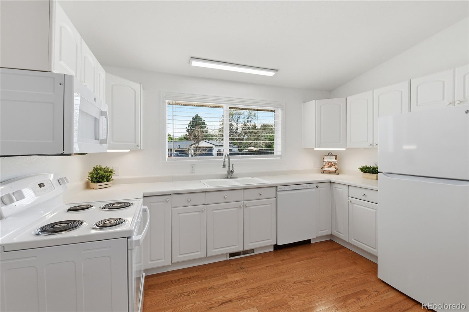 MLS Image #8 for 5445 w caryl place,littleton, Colorado