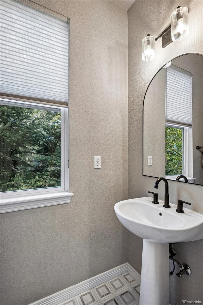 MLS Image #15 for 595  leicester lane,castle pines, Colorado