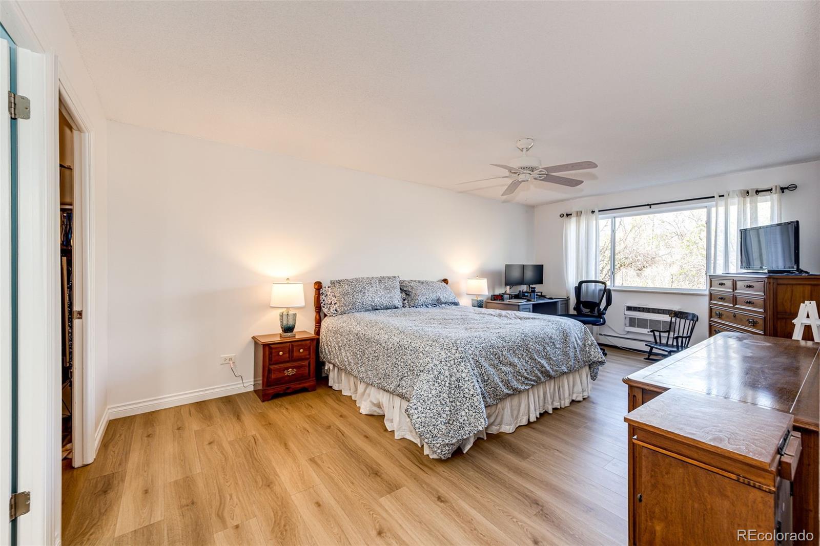 MLS Image #14 for 635 s alton way,denver, Colorado