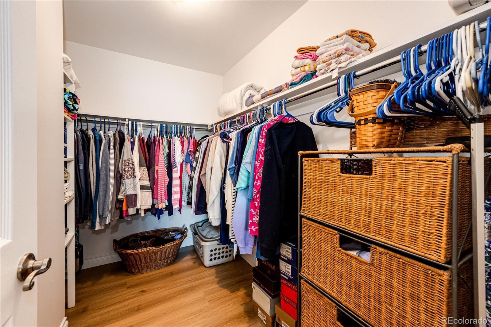 MLS Image #17 for 635 s alton way,denver, Colorado