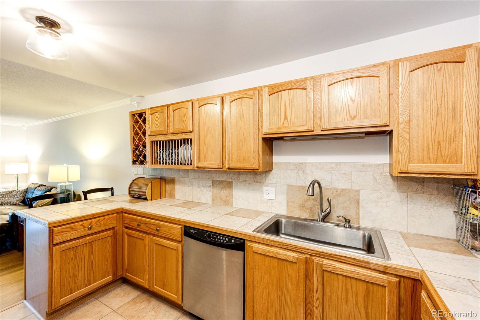 MLS Image #9 for 635 s alton way,denver, Colorado