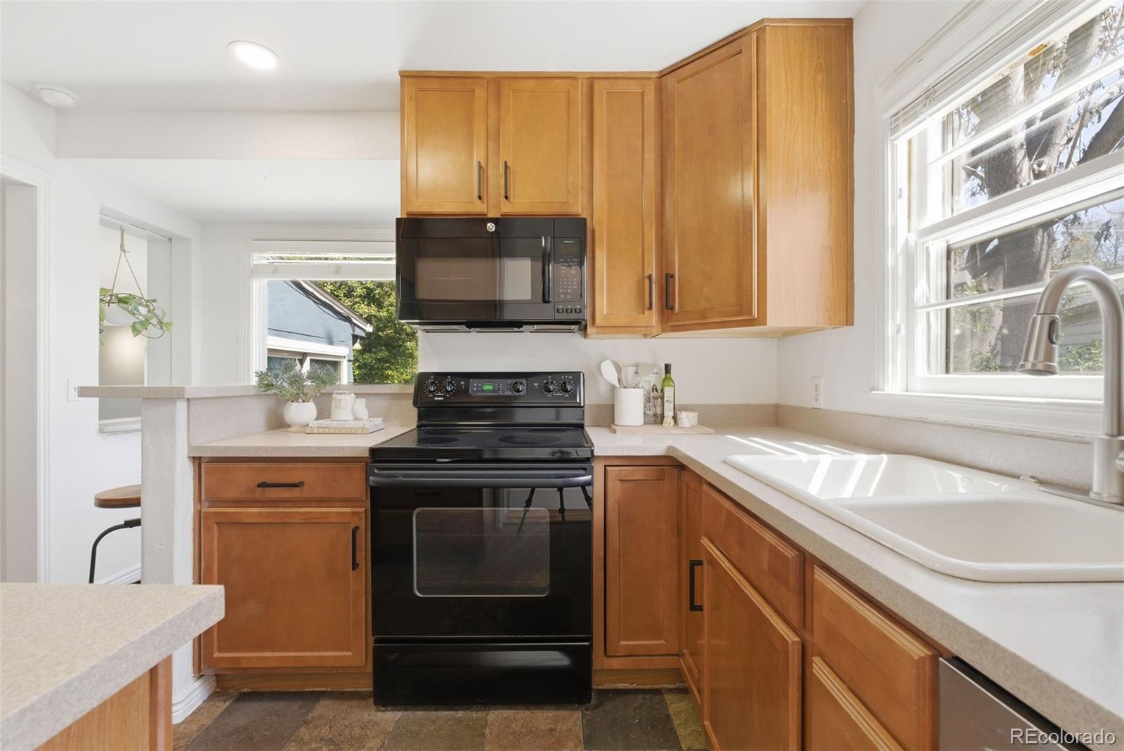 MLS Image #16 for 2740 s franklin street,denver, Colorado