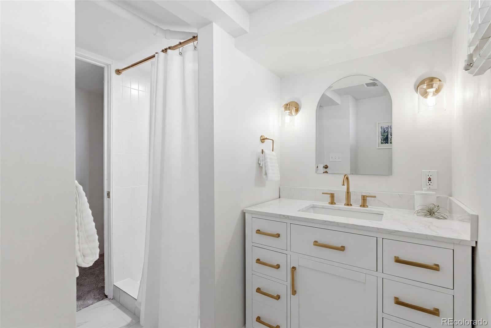 MLS Image #34 for 2740 s franklin street,denver, Colorado