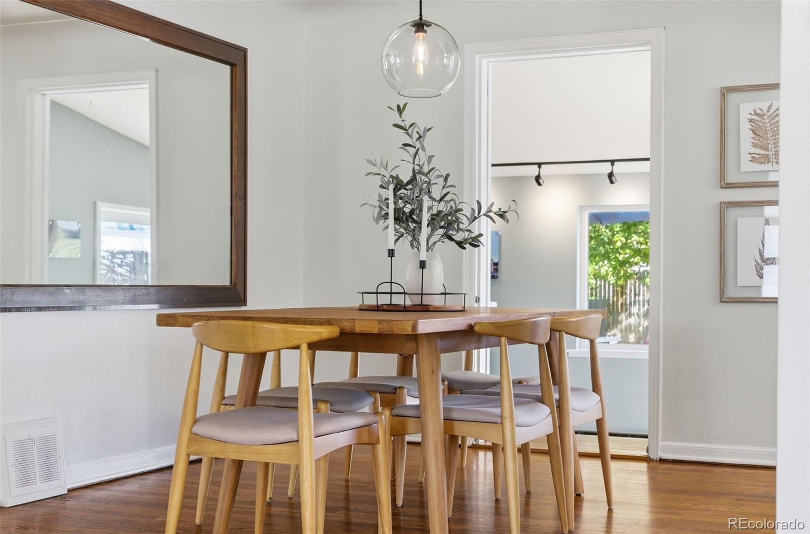 MLS Image #5 for 2740 s franklin street,denver, Colorado