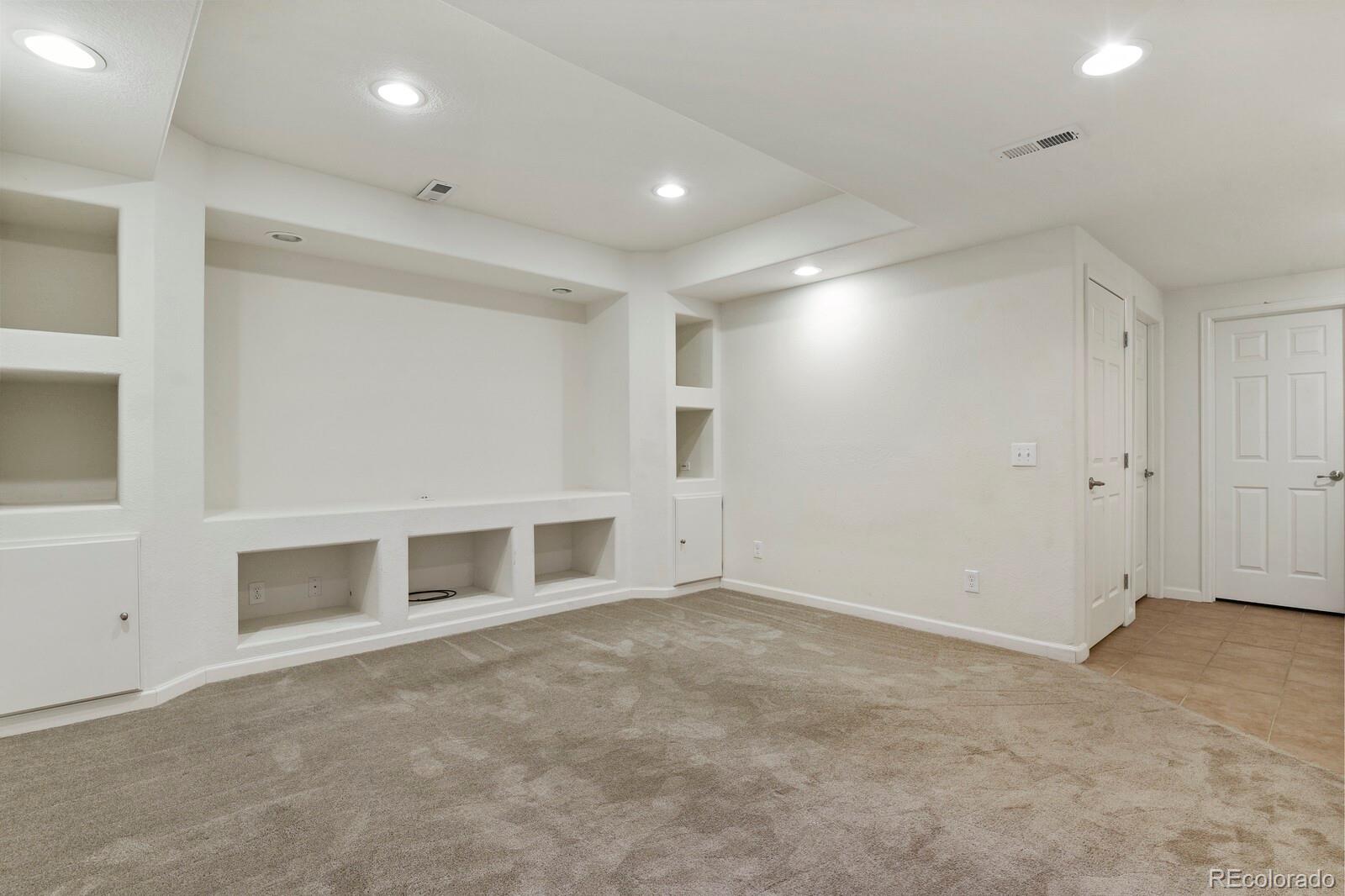 MLS Image #14 for 22716 e ottawa place,aurora, Colorado