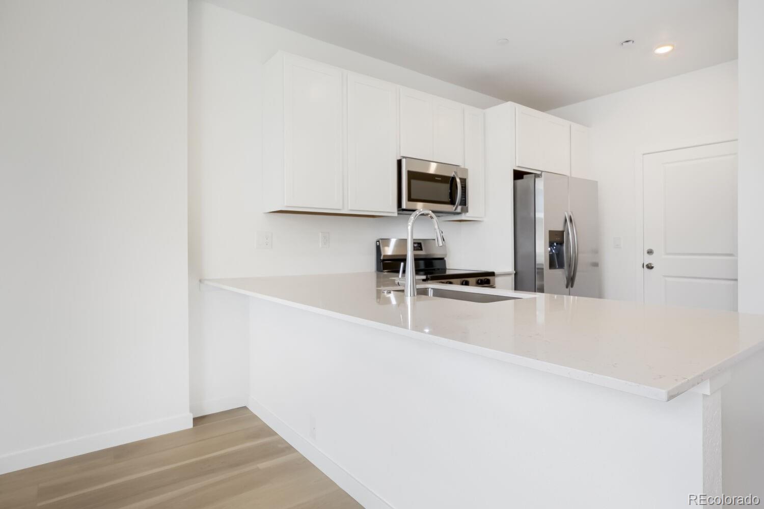 MLS Image #4 for 7651 s mobile way,centennial, Colorado