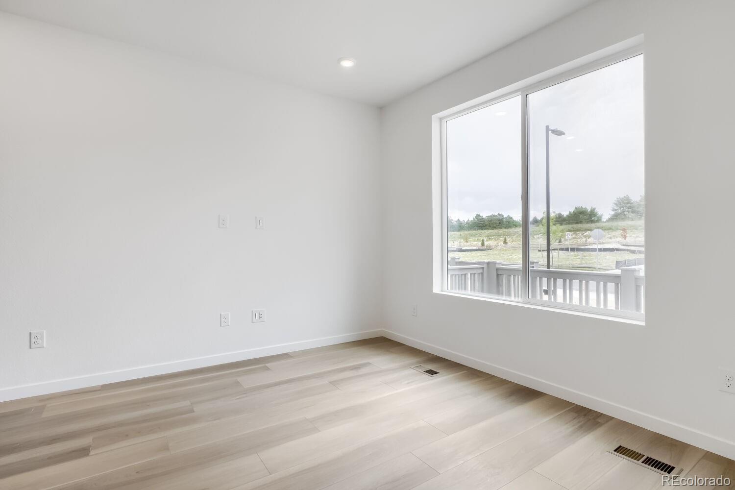 MLS Image #9 for 7651 s mobile way,centennial, Colorado