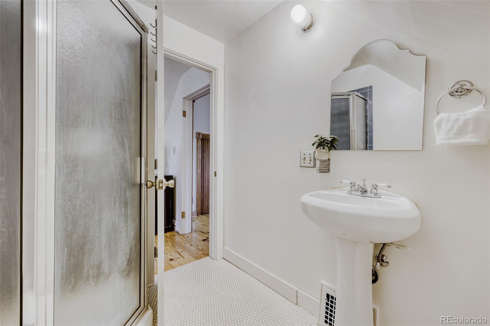 MLS Image #19 for 4922 w 34th avenue,denver, Colorado