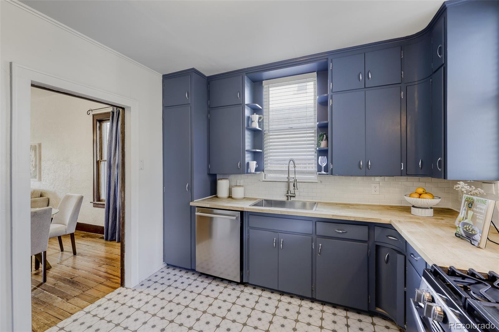 MLS Image #5 for 4922 w 34th avenue,denver, Colorado